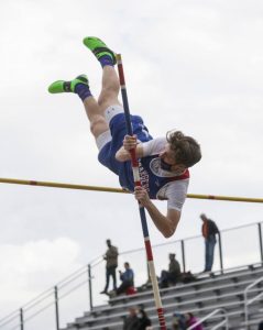 Grizzanti Breaks Pole Vault School Record on Senior Night