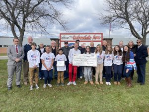 CA Cross Country Team Receives Donation from Villa Capri Cruisers Car Club