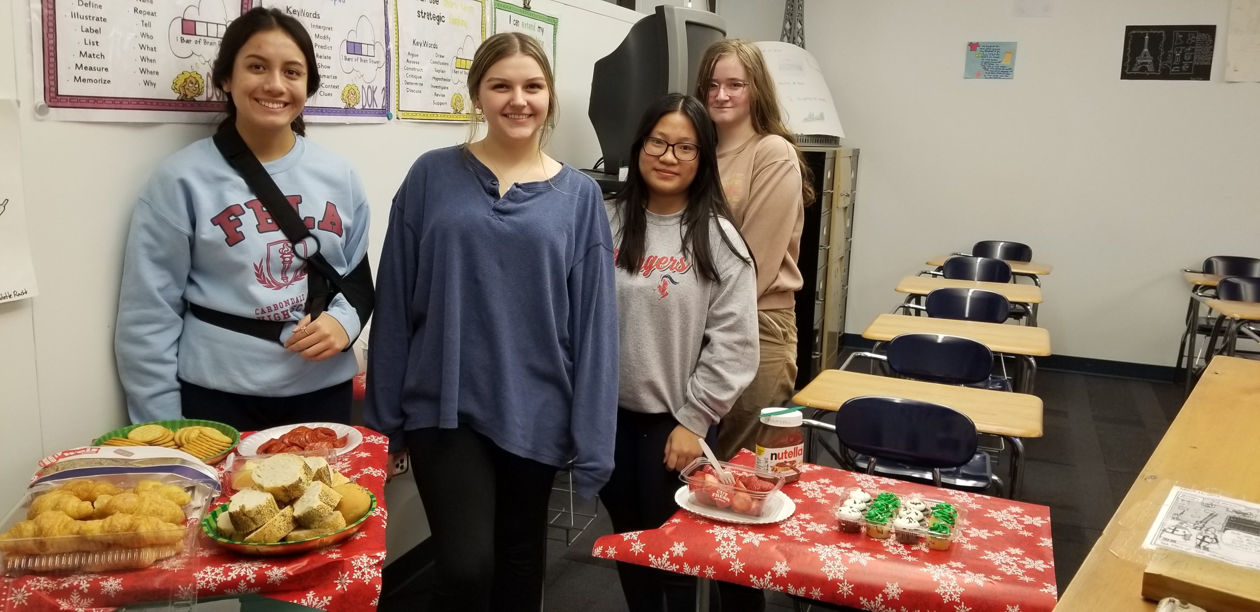 French Club Celebrates “Fete de Noel”