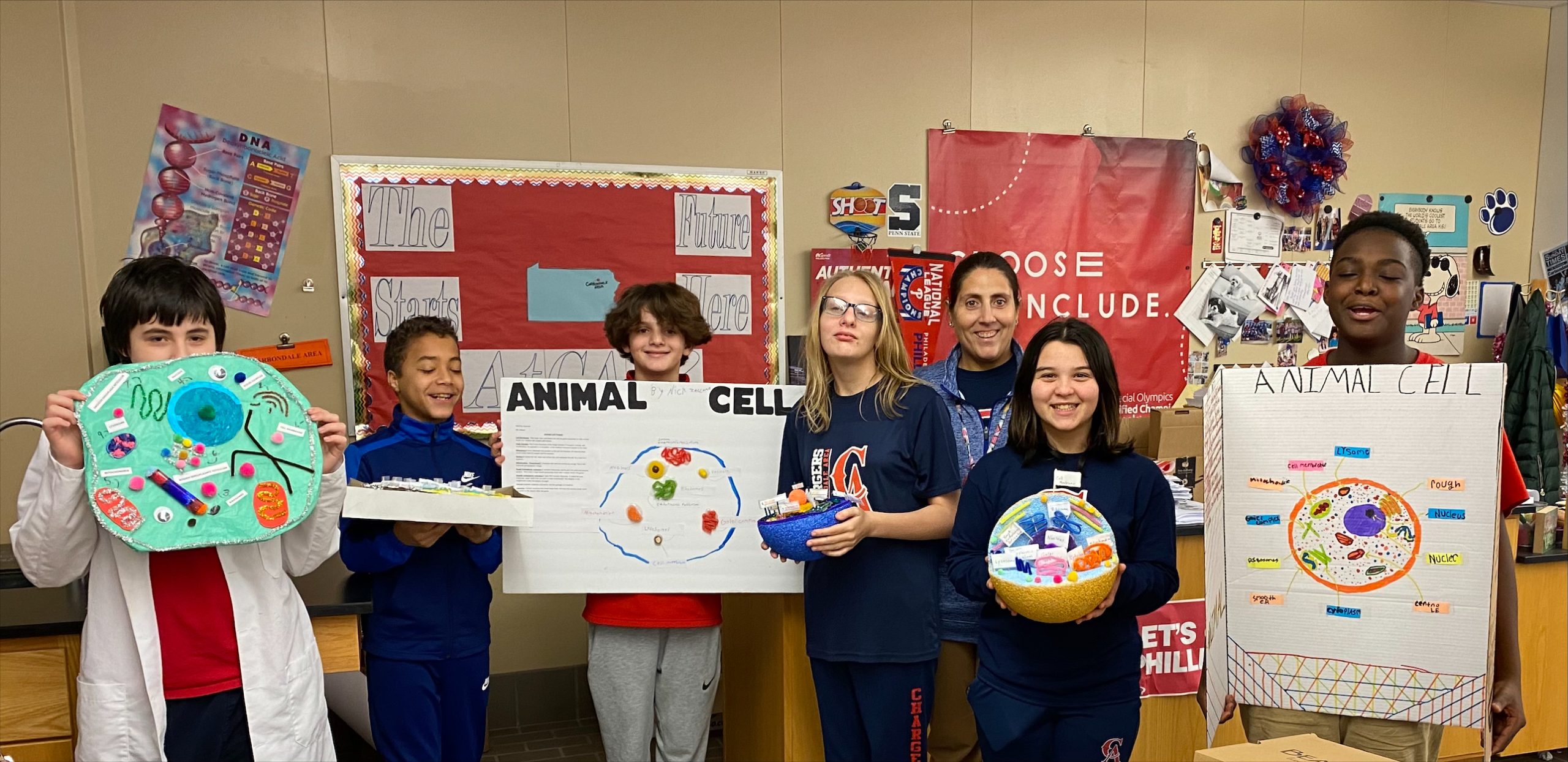 Junior High Students Create Cell Models