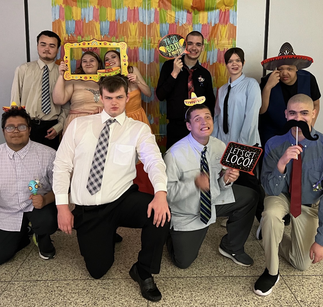 Ms. Karausky and Mr. Murphy’s Classes Host Annual Prom